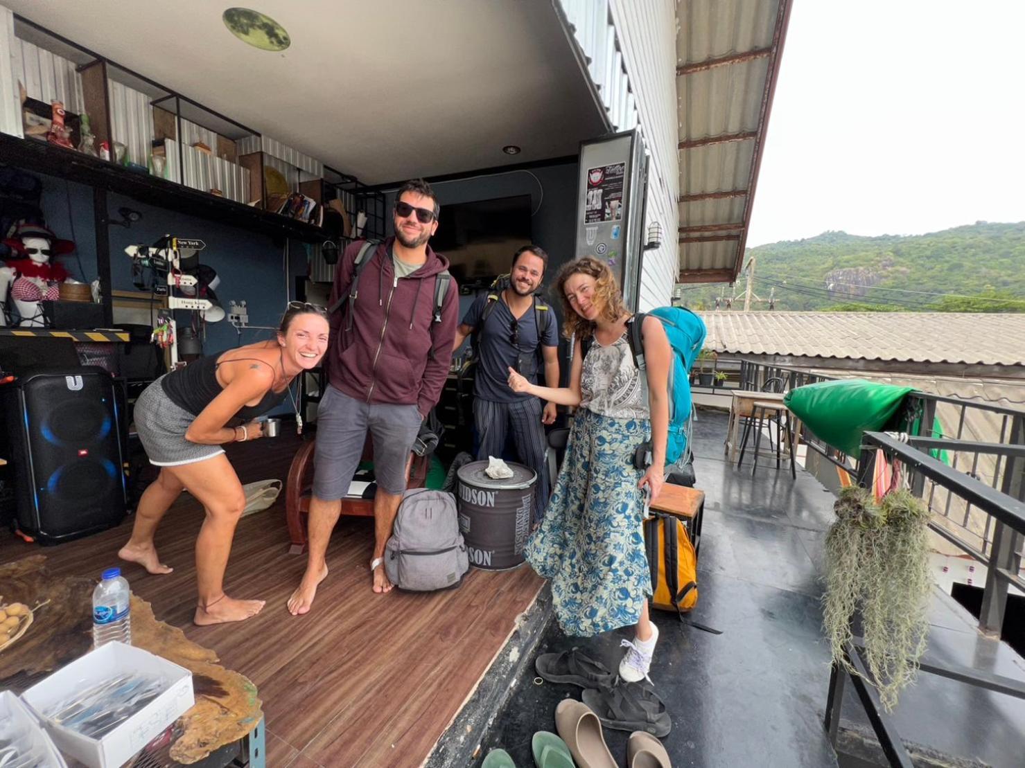 U Hostel Koh Phangan หาดริ้น ภายนอก รูปภาพ